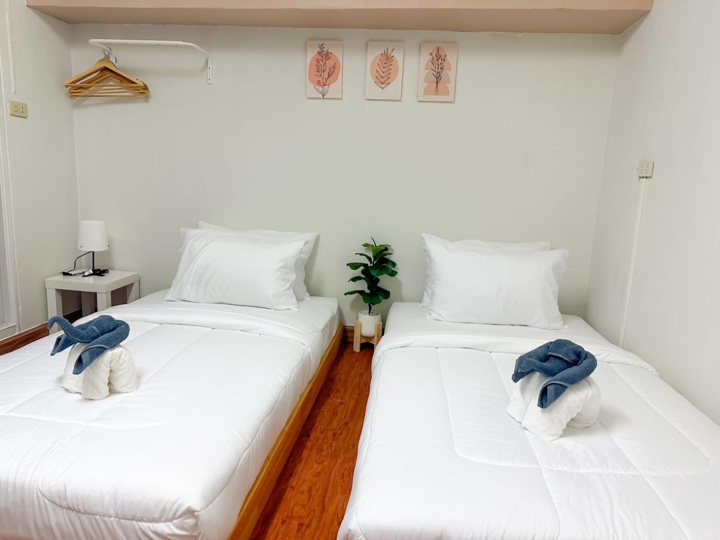 Montana Hotel & Hostel Phuket Карон Экстерьер фото
